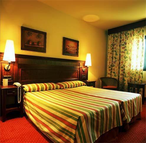Hotel Rvhotels Tuca