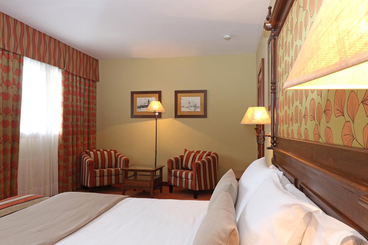 Hotel Rvhotels Tuca 4*